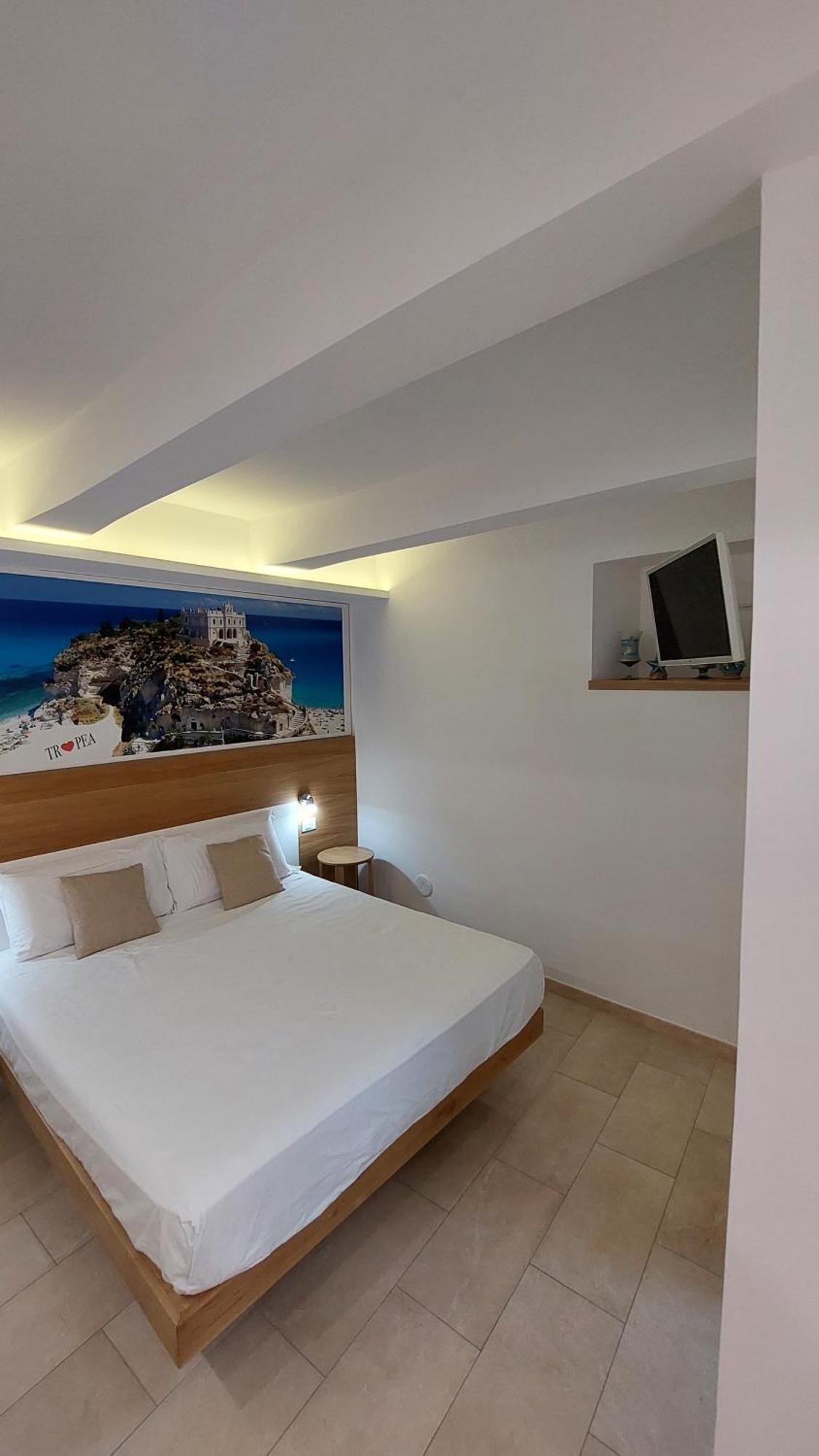 Don Francisco Rooms - Tropea Eksteriør billede